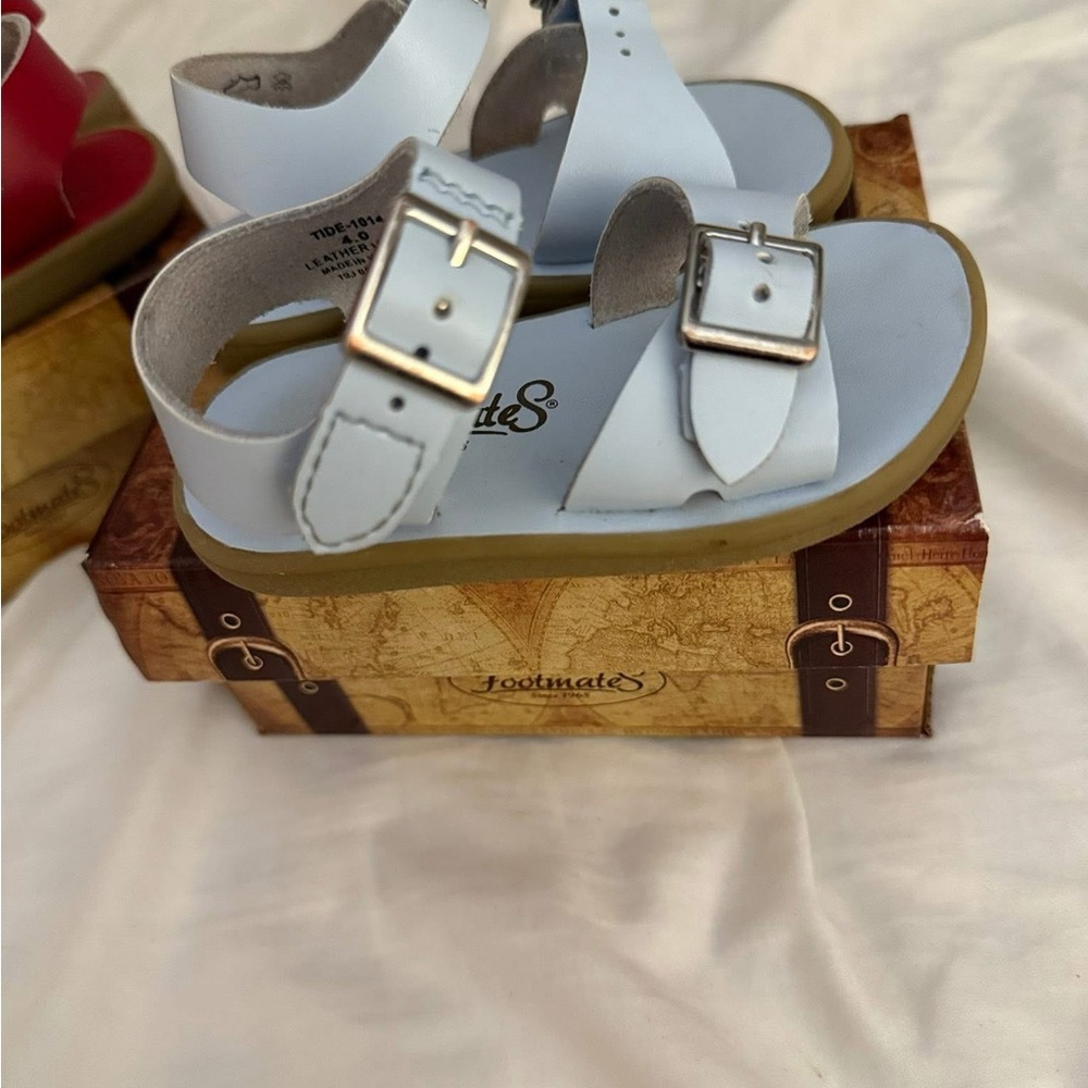 FootMates Kids Sandals - White and Tan